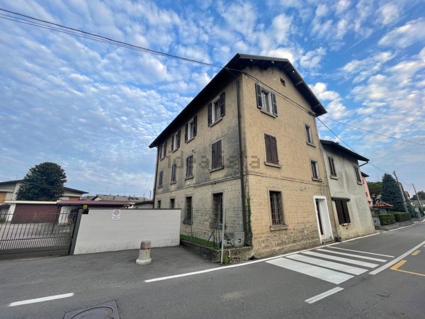 appartamento in vendita a Solbiate con Cagno