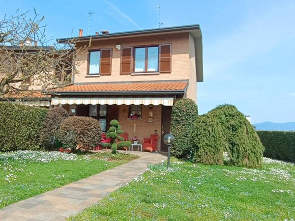 casa indipendente in vendita a Solbiate con Cagno