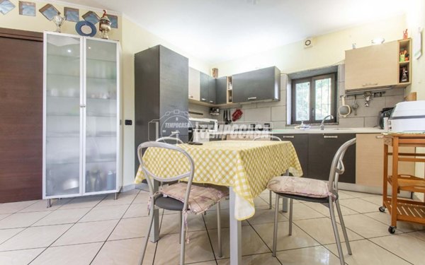 appartamento in vendita a Solbiate con Cagno in zona Solbiate