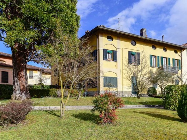 appartamento in vendita a Solbiate con Cagno in zona Cagno