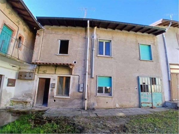 casa indipendente in vendita a Solbiate con Cagno in zona Solbiate