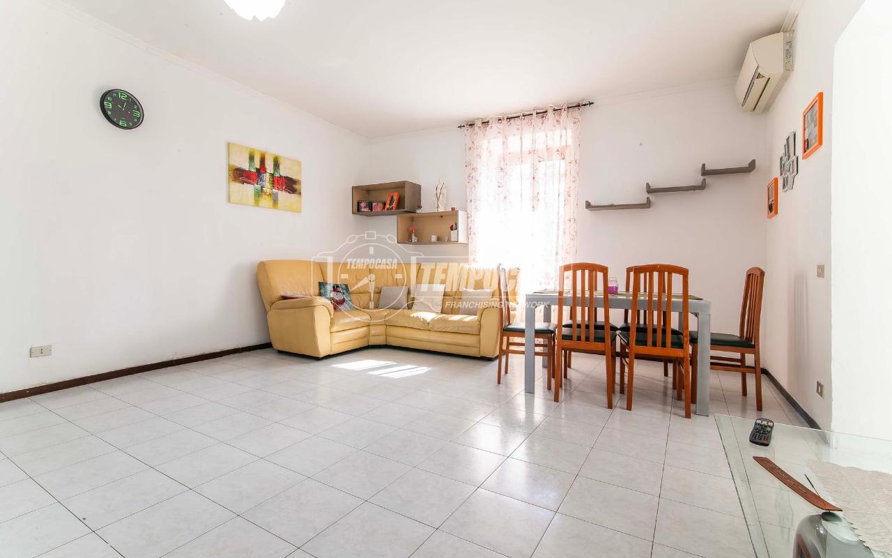 appartamento in vendita a Solbiate con Cagno in zona Solbiate