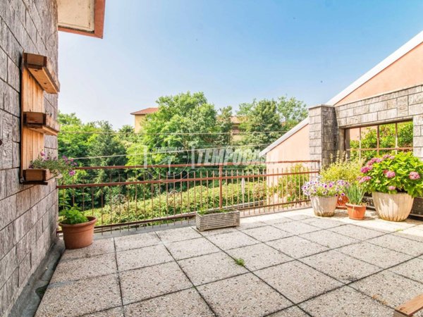 casa indipendente in vendita a Solbiate con Cagno in zona Solbiate