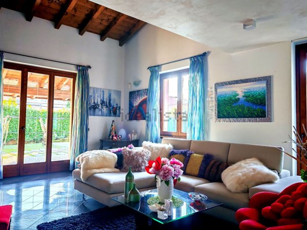 casa indipendente in vendita a Solbiate con Cagno in zona Cagno