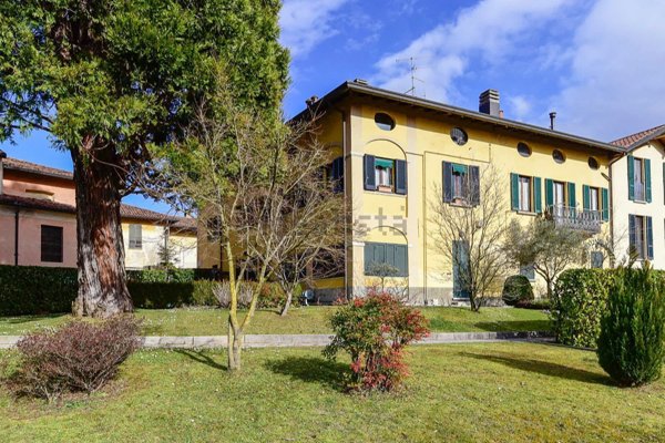 appartamento in vendita a Solbiate con Cagno in zona Cagno