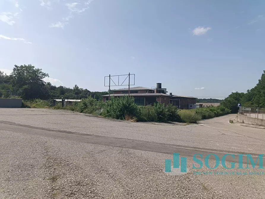 locale di sgombero in vendita a Solbiate con Cagno