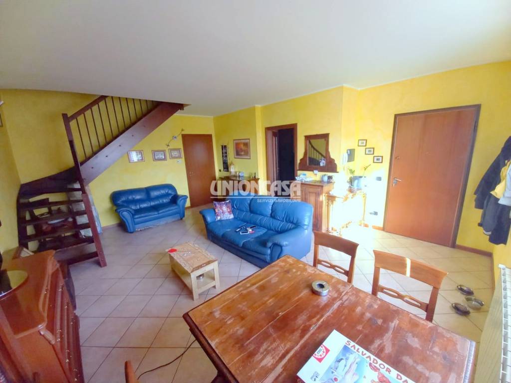 appartamento in vendita a Solbiate con Cagno