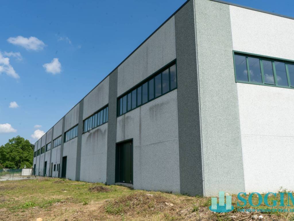 locale commerciale in vendita a Solbiate con Cagno