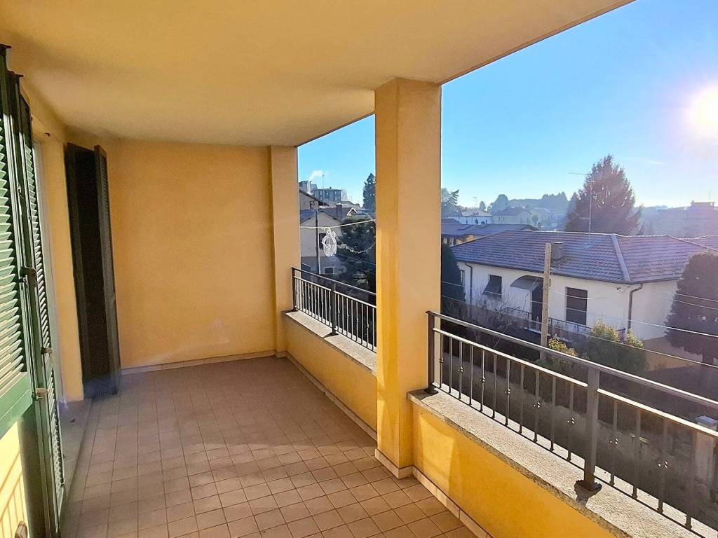 appartamento in vendita a Solbiate con Cagno in zona Solbiate