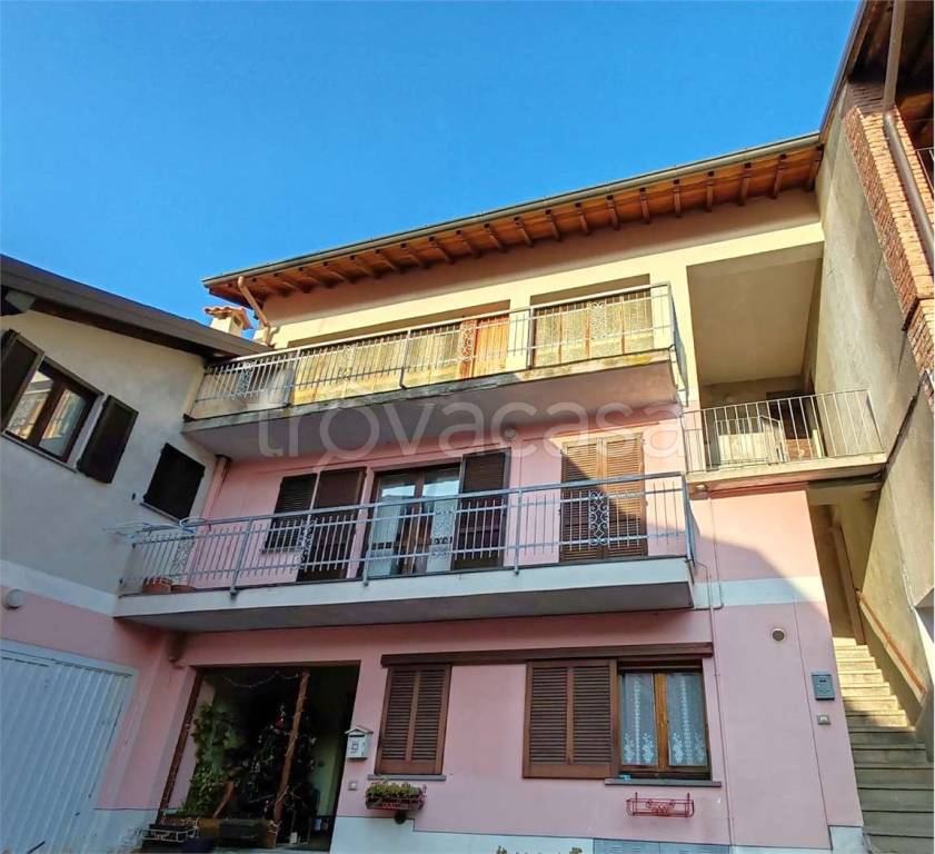 appartamento in vendita a Solbiate con Cagno