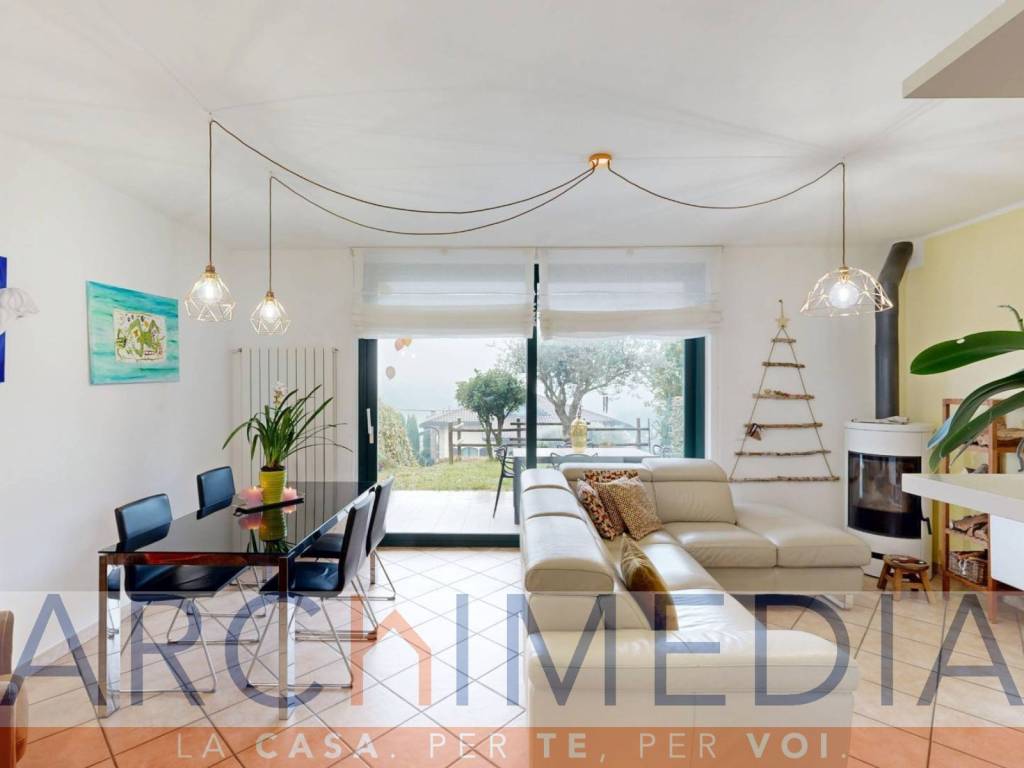 casa indipendente in vendita a Solbiate con Cagno