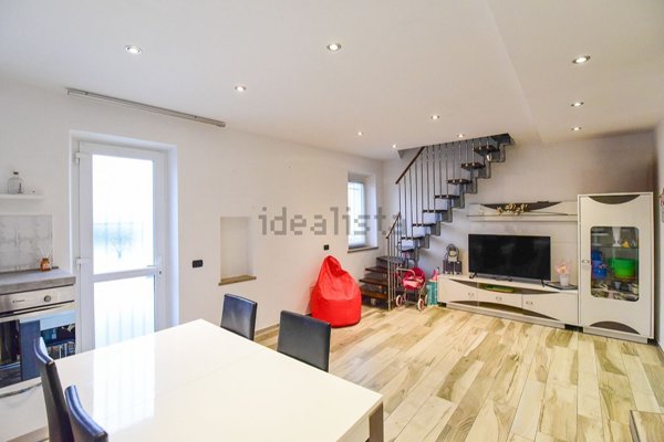 appartamento in vendita a Solbiate con Cagno