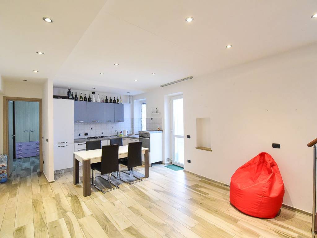 appartamento in vendita a Solbiate con Cagno in zona Cagno