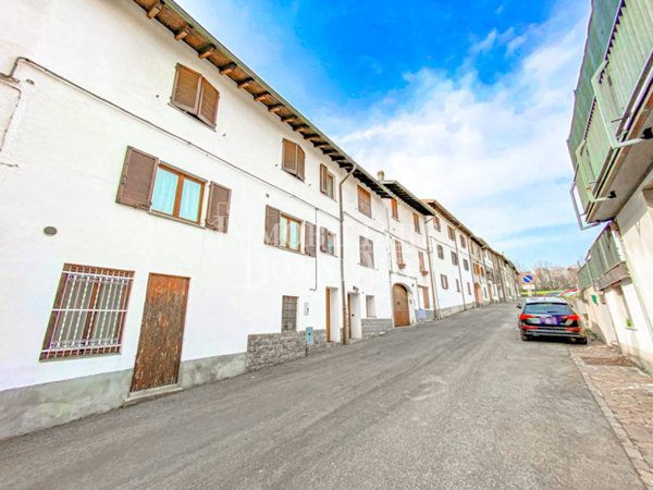 appartamento in vendita a Solbiate con Cagno in zona Cagno