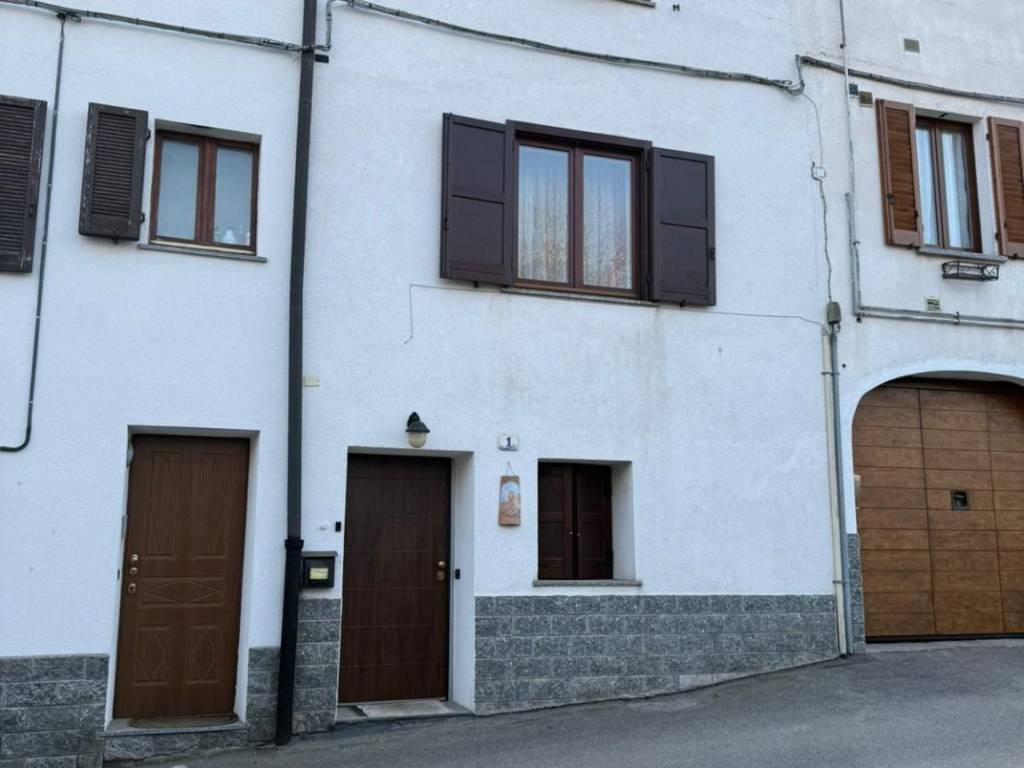 appartamento in vendita a Solbiate con Cagno in zona Solbiate