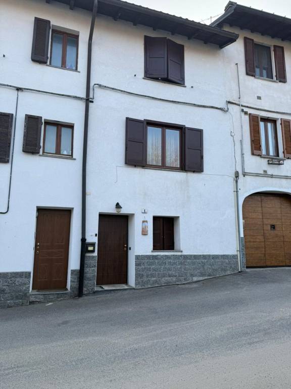 appartamento in vendita a Solbiate con Cagno in zona Cagno