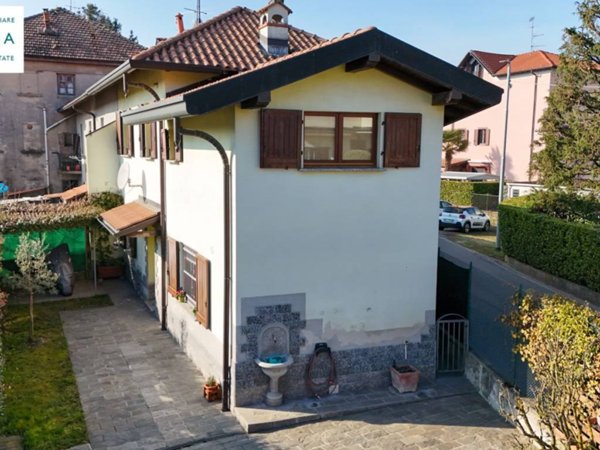 casa indipendente in vendita a Solbiate con Cagno in zona Solbiate