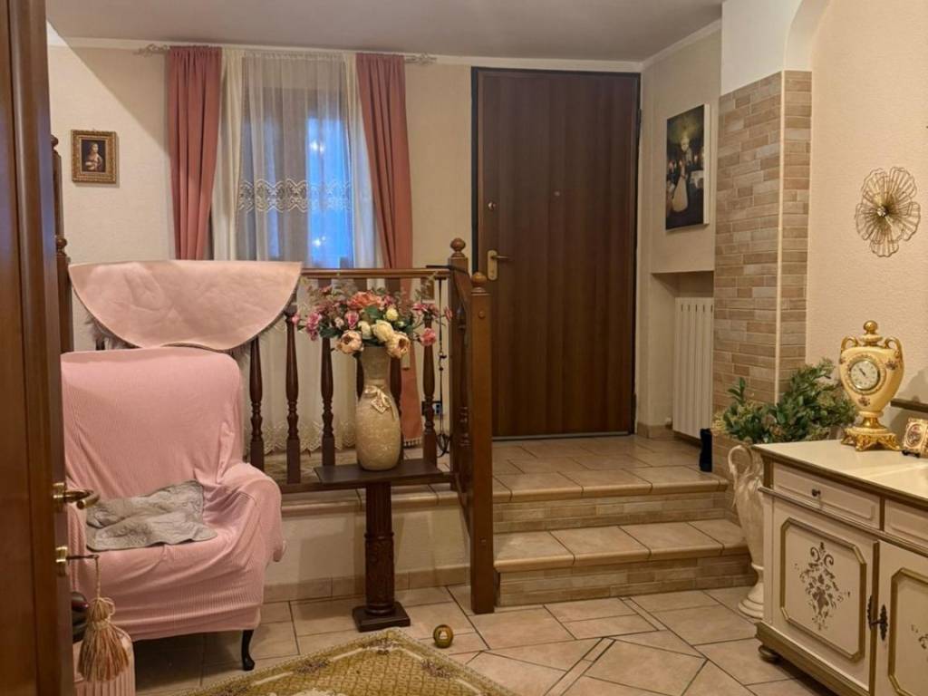 appartamento in vendita a Solbiate con Cagno in zona Solbiate