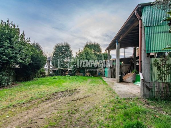 casa indipendente in vendita a Solbiate con Cagno in zona Solbiate