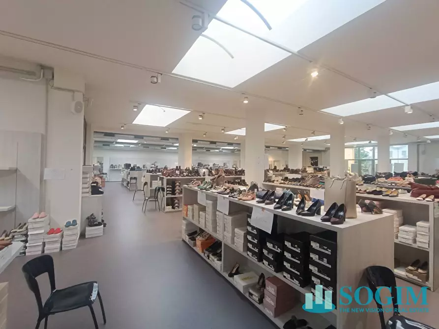 locale commerciale in vendita a Solbiate con Cagno