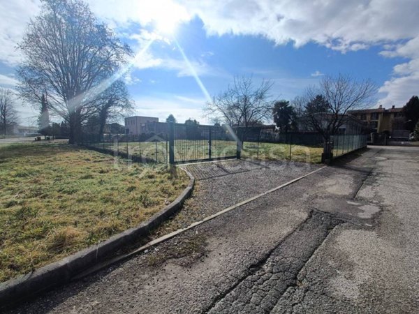 terreno agricolo in vendita a Solbiate con Cagno