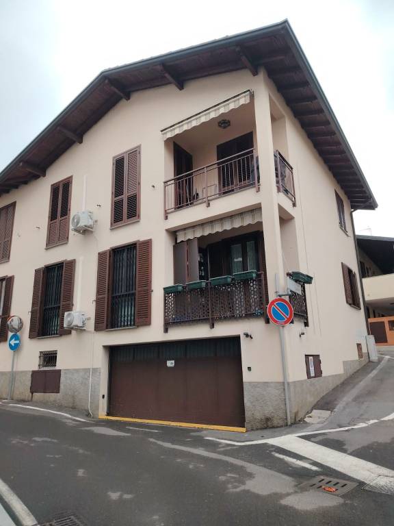 appartamento in vendita a Solbiate con Cagno in zona Cagno