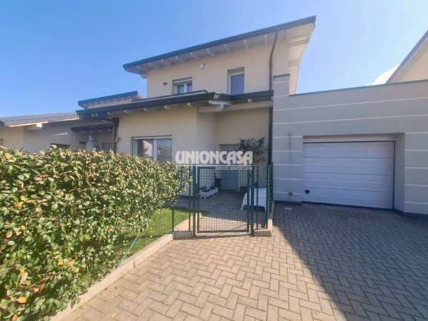 casa indipendente in vendita a Solbiate con Cagno in zona Cagno