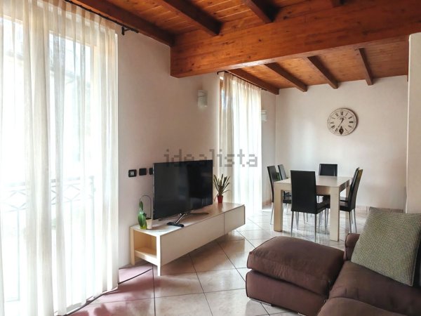 appartamento in vendita a Solbiate con Cagno in zona Solbiate