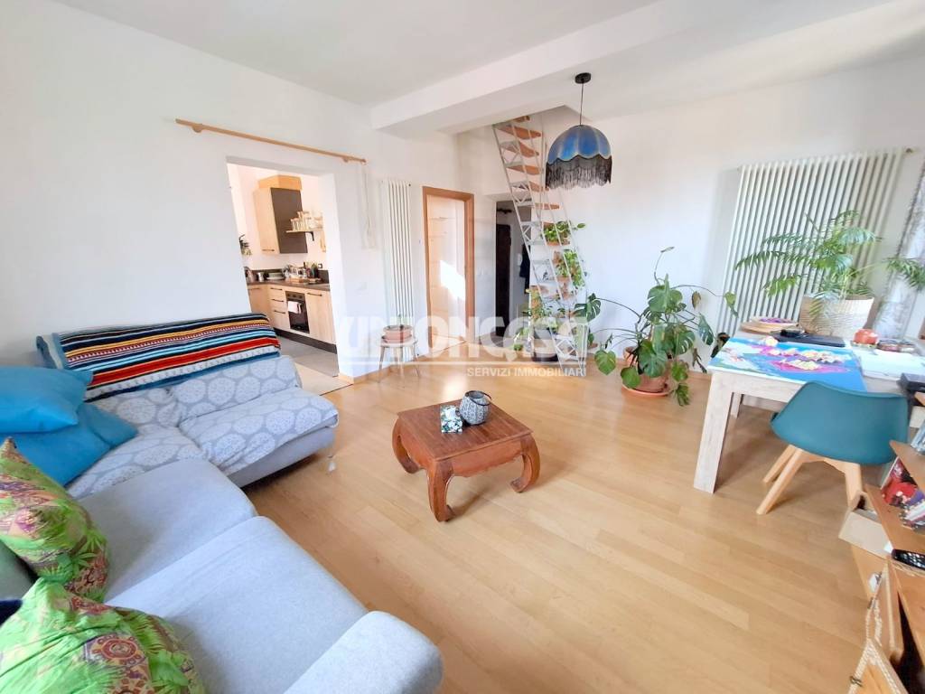 appartamento in vendita a Solbiate con Cagno in zona Solbiate