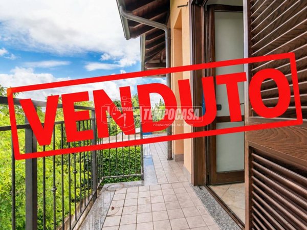 appartamento in vendita a Solbiate con Cagno in zona Solbiate