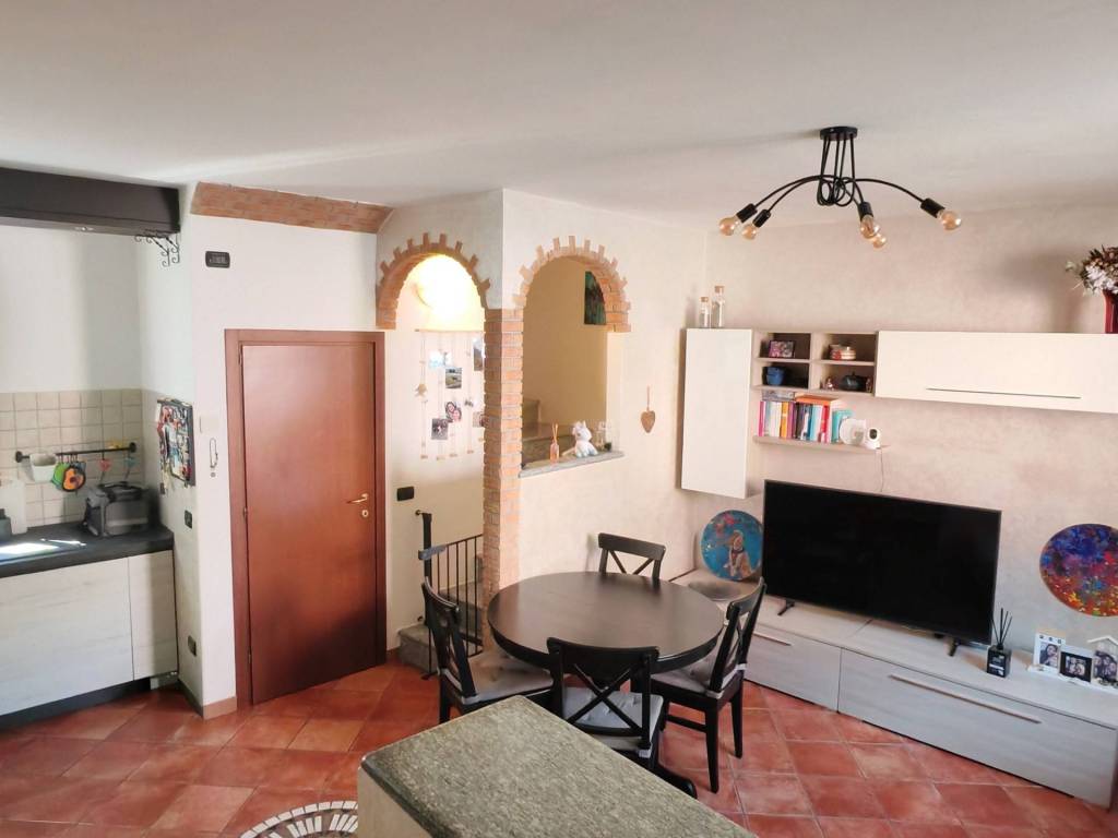 casa indipendente in vendita a Solbiate con Cagno in zona Solbiate