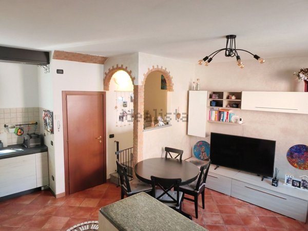 appartamento in vendita a Solbiate con Cagno in zona Solbiate