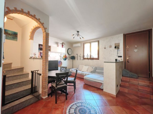appartamento in vendita a Solbiate con Cagno in zona Solbiate