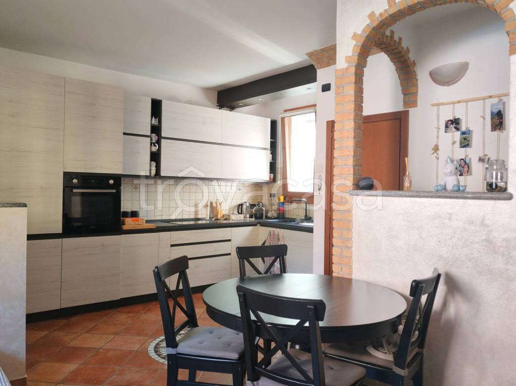 casa indipendente in vendita a Solbiate con Cagno in zona Solbiate