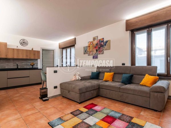 appartamento in vendita a Solbiate con Cagno in zona Solbiate