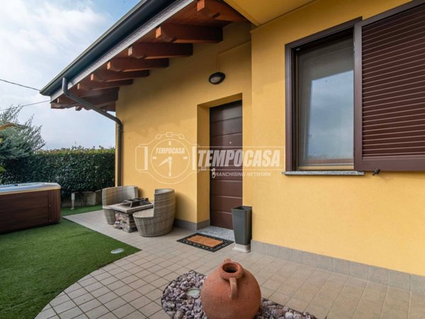 casa indipendente in vendita a Solbiate con Cagno