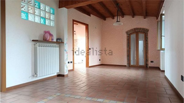 appartamento in vendita ad Uggiate con Ronago