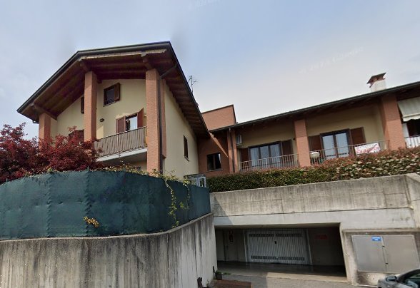 appartamento in vendita ad Uggiate con Ronago in zona Ronago
