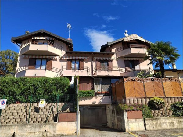 casa indipendente in vendita ad Uggiate con Ronago