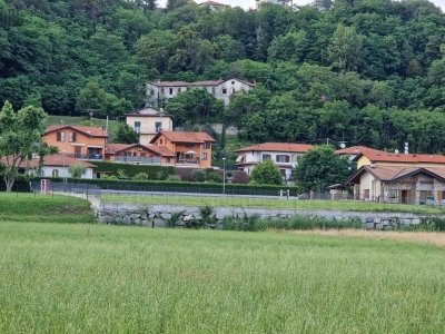 villa in vendita ad Uggiate con Ronago in zona Ronago