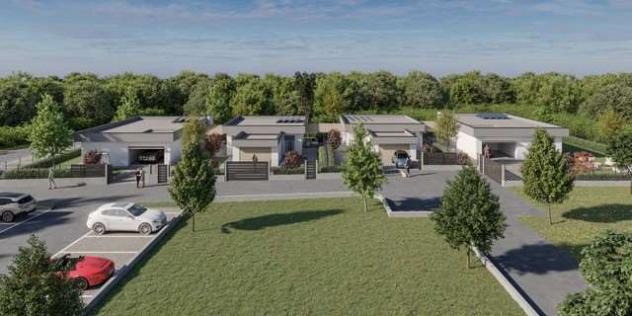 casa indipendente in vendita ad Uggiate con Ronago in zona Ronago