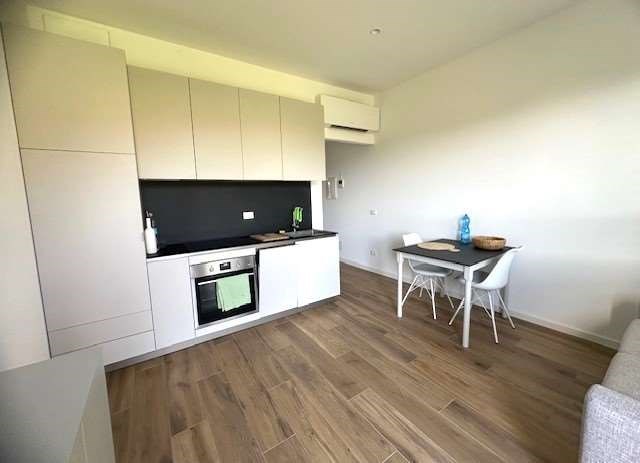 appartamento in vendita ad Uggiate con Ronago in zona Uggiate-Trevano