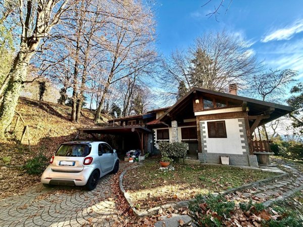 mansarda in vendita ad Uggiate con Ronago