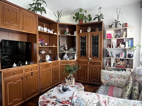 appartamento in vendita ad Uggiate con Ronago in zona Uggiate