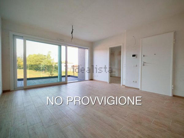 appartamento in vendita ad Uggiate con Ronago in zona Uggiate