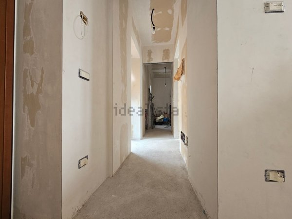 appartamento in vendita ad Uggiate con Ronago in zona Uggiate-Trevano