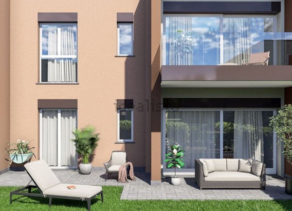 appartamento in vendita ad Uggiate con Ronago in zona Brughiere