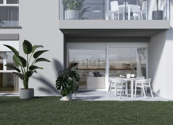 appartamento in vendita ad Uggiate con Ronago