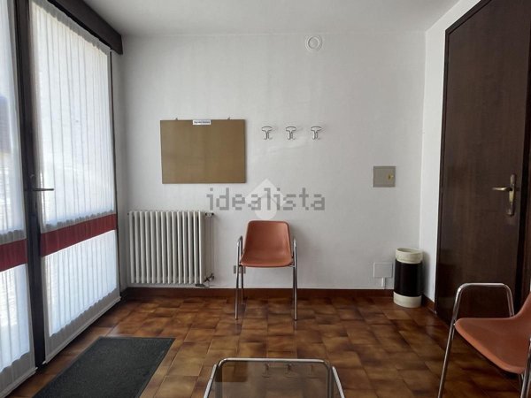 appartamento in vendita ad Uggiate con Ronago in zona Uggiate