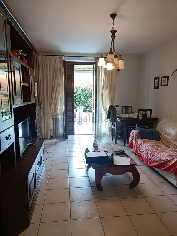 appartamento in vendita ad Uggiate con Ronago in zona Trevano
